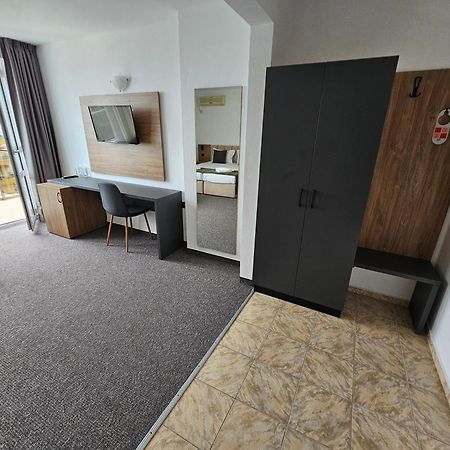 Hotel Lotos Kiten  Buitenkant foto