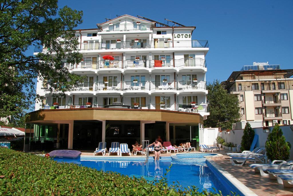 Hotel Lotos Kiten  Buitenkant foto