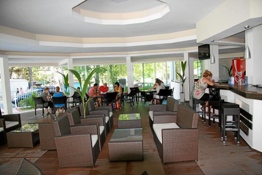 Hotel Lotos Kiten  Buitenkant foto